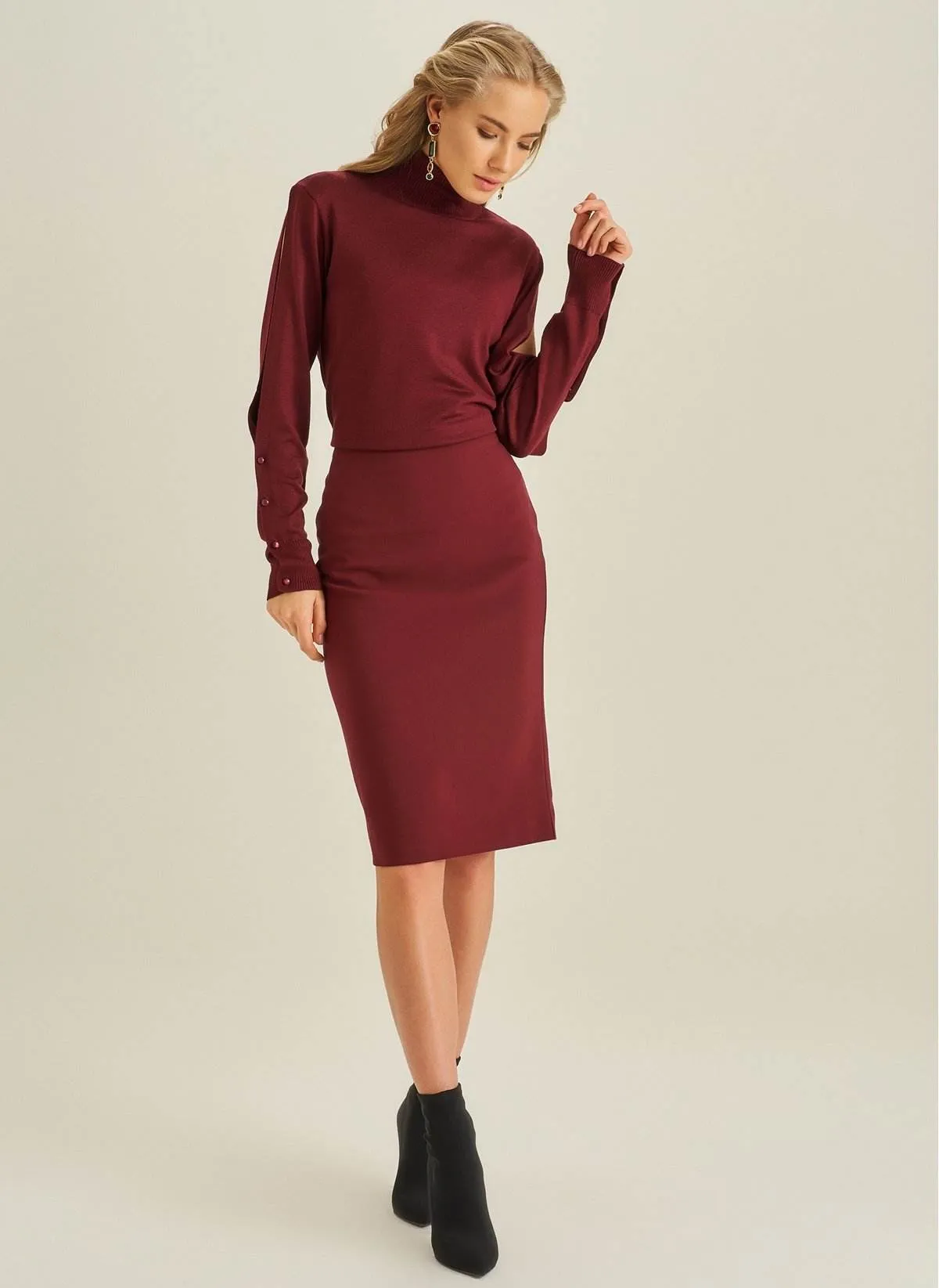 1065 Burgundy Pencil Skirt
