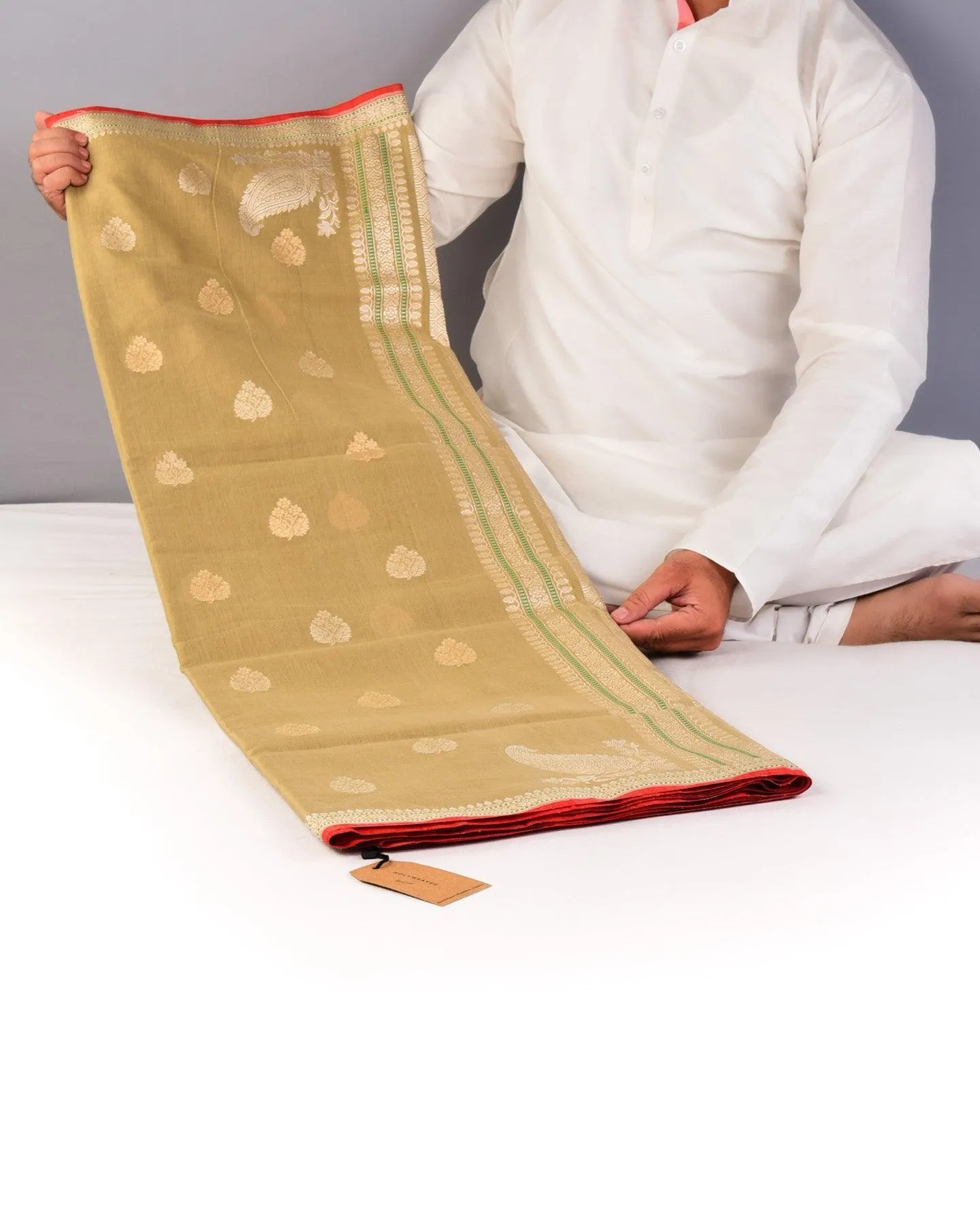 Beige Banarasi Ektara Buti Kadhuan Brocade Handloom Cotton Saree
