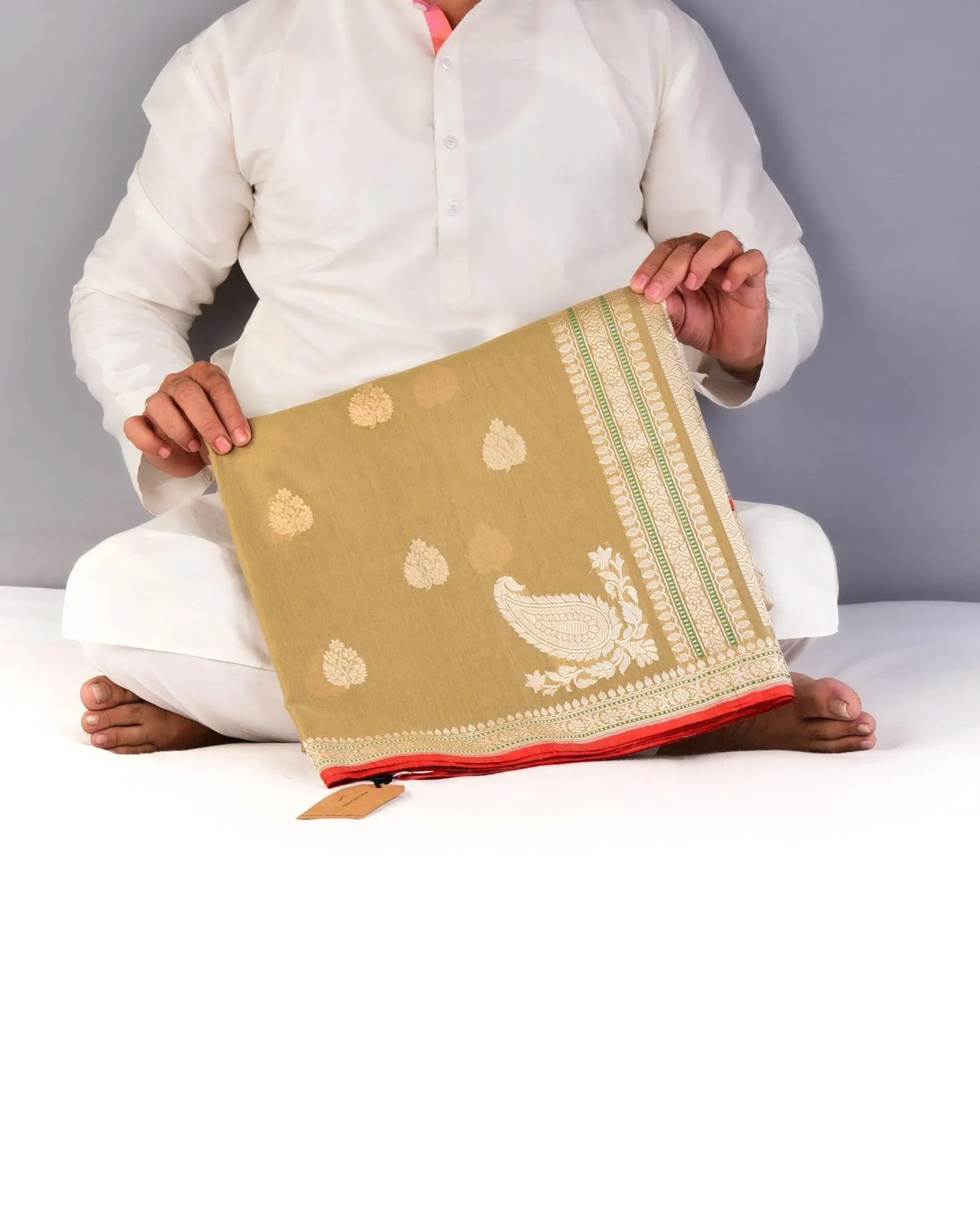 Beige Banarasi Ektara Buti Kadhuan Brocade Handloom Cotton Saree
