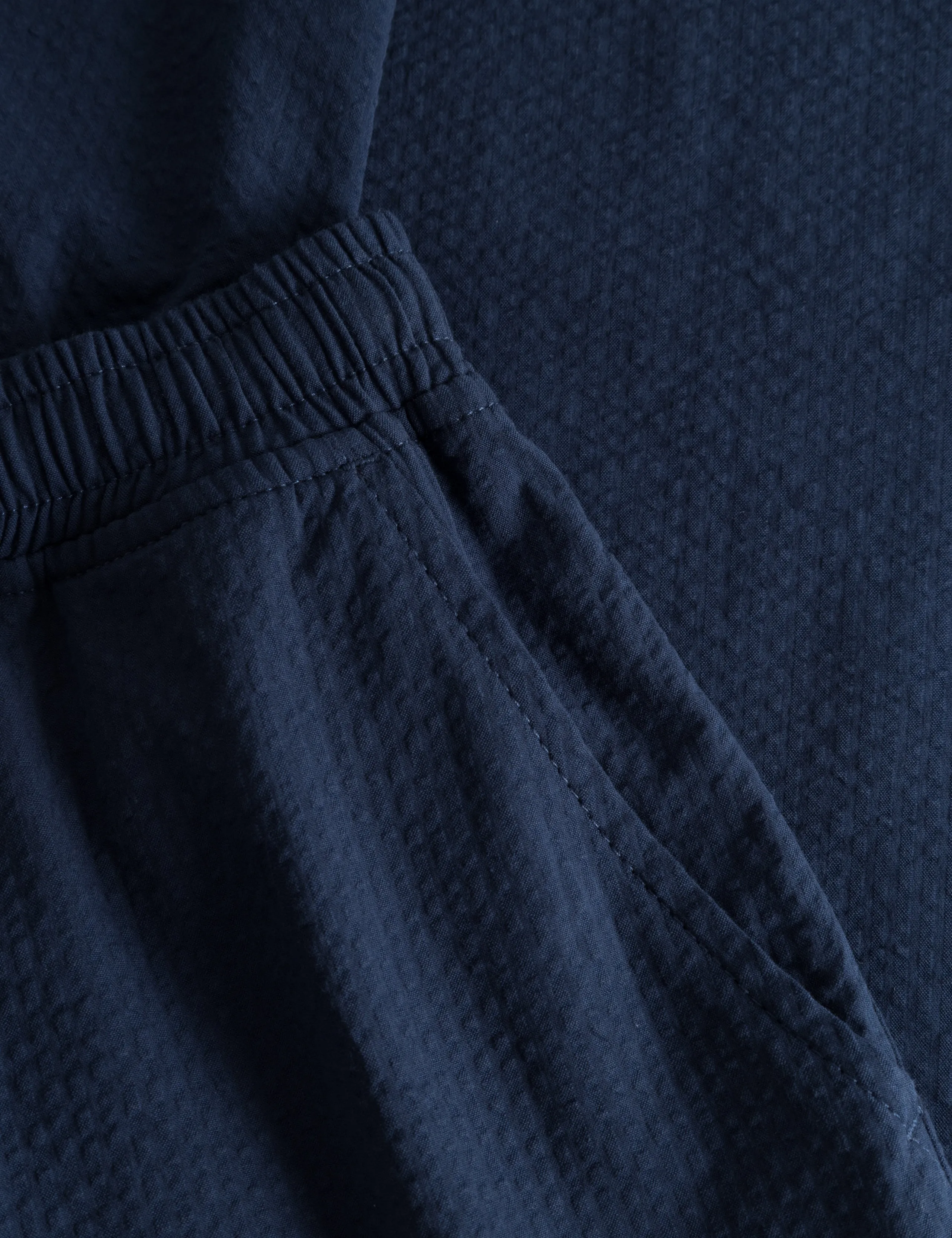 CALM PANTS - NAVY SEERSUCKER