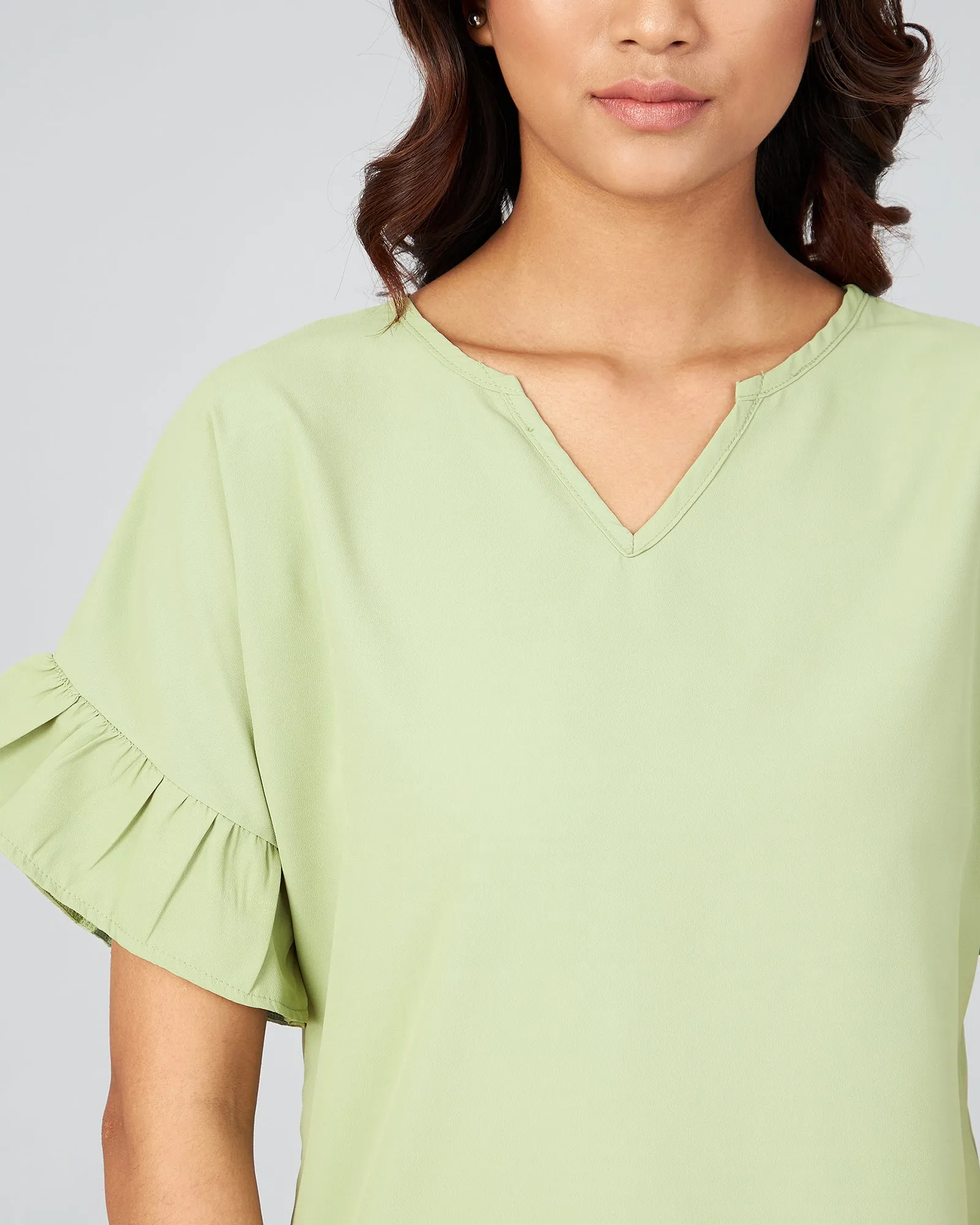 Chimpaaanzee Women  Green Solid V-Round Ruffled Sleeve Top