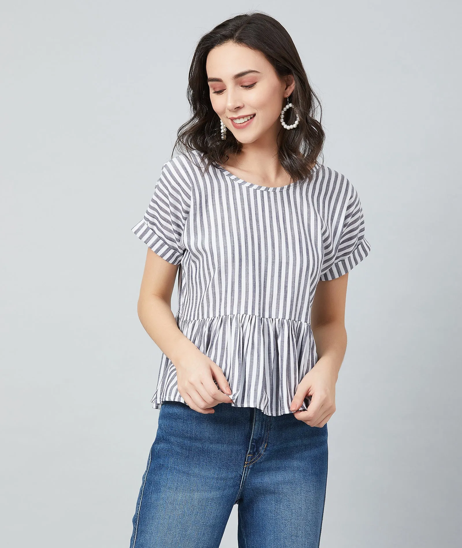 Chimpaaanzee Women White and Black Single Stripe Frill Style Top